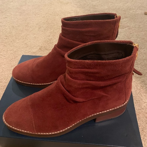 riona grand back zip bootie